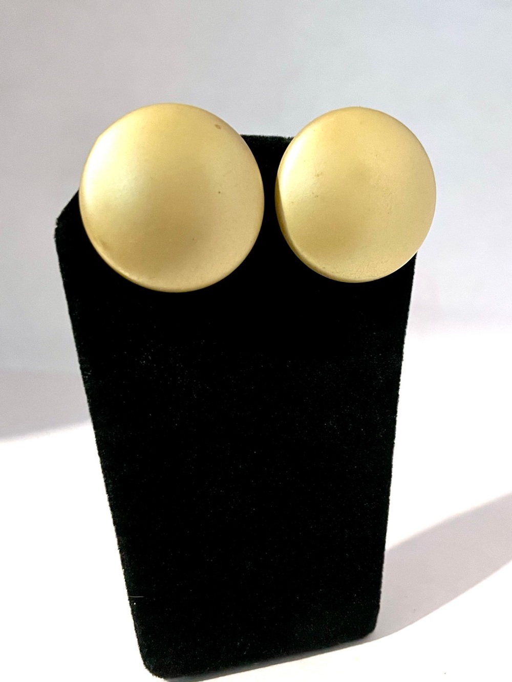 Vintage Coro Dome Clip-On Earrings, Coro Jewelry, Vintage Coro Earrings - Picture 2 of 4
